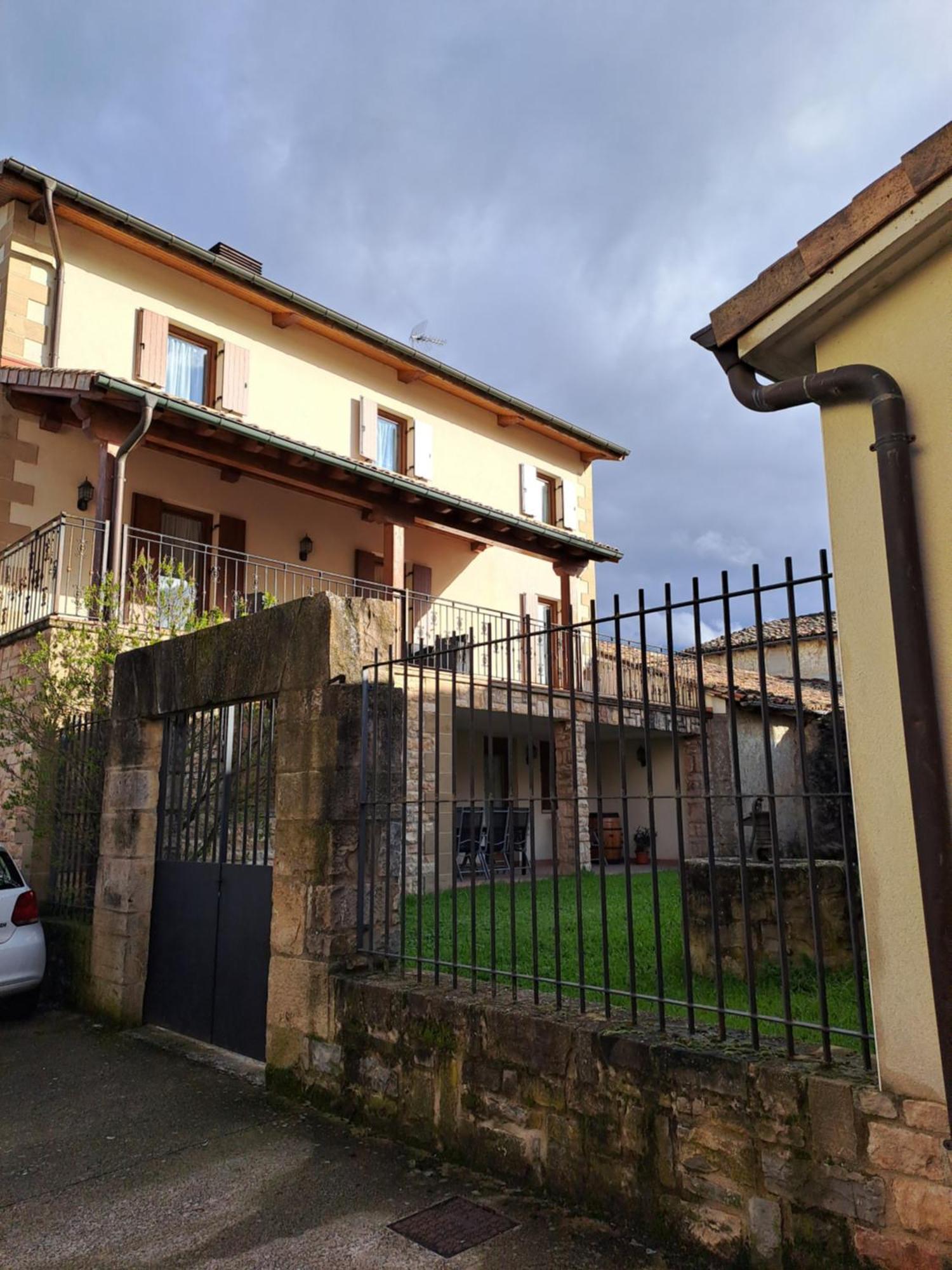 Casa Rural Torreblanca Urroz Eksteriør billede